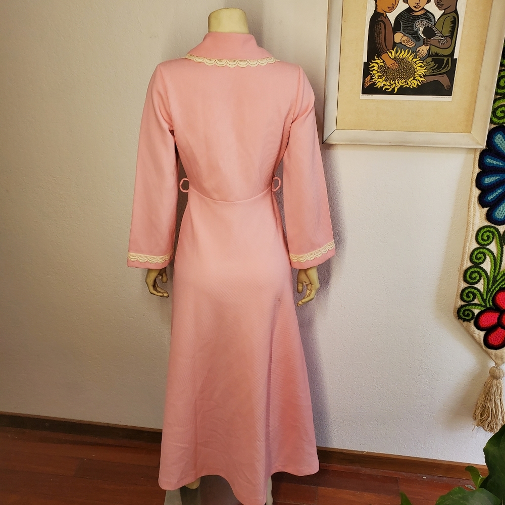 Vintage 70s Pink Robe Dressing Gown - Picture 3 of 8